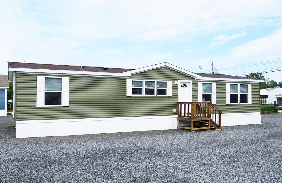 Double-Wide Mobile Home, 28 x 60(56) | Village Homes