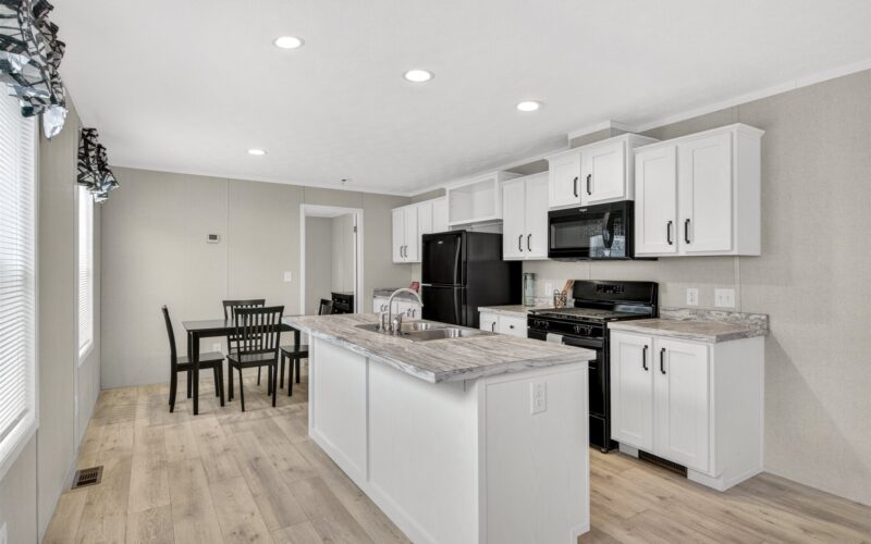 04-Hillview, Single-Wide Manufactured Home, Kitchen